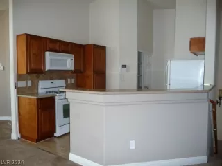 Photo #5: 2567251 Listing 