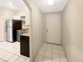 Photo #6: 2567253 Listing