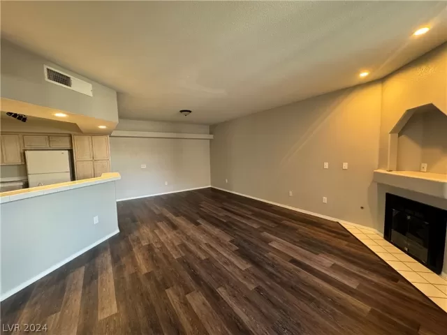 MLS: 2567299 Condo For Sale