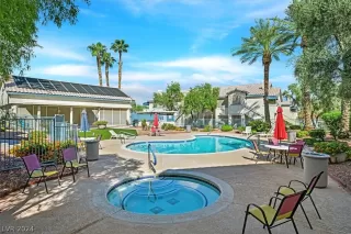 Photo #5: 2567356 Listing