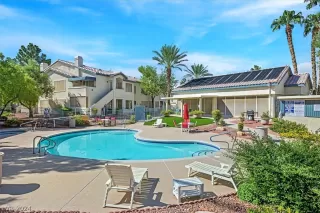 Photo #6: 2567356 Listing