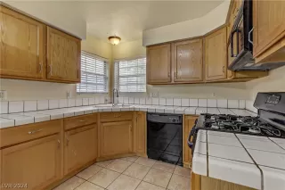 Photo #2: 2567373 Listing 