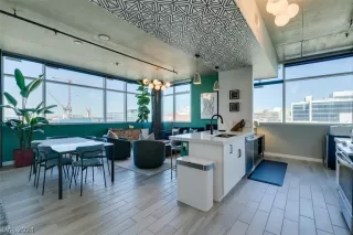 Photo #1: 2567412 Listing 