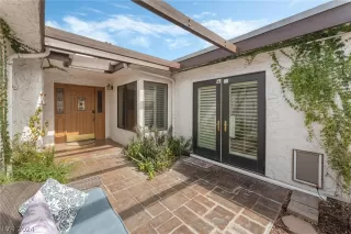 Photo #6: 2567461 Listing