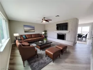 Photo #2: 2567475 Listing