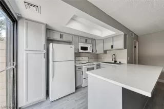 Photo #3: 2567498 Listing