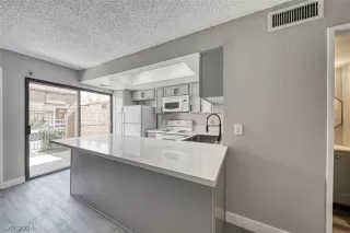 Photo #6: 2567498 Listing