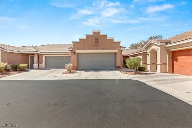 MLS: 2567512 Condo For Sale