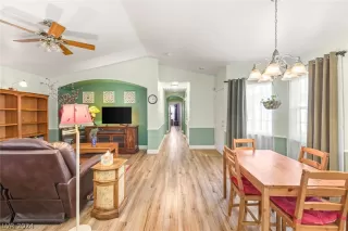 Photo #2: 2567512 Listing