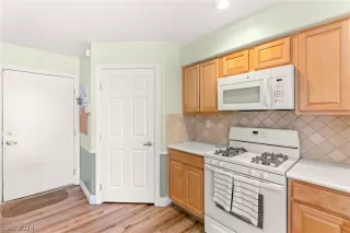 Photo #4: 2567512 Listing