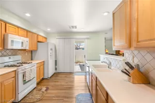 Photo #5: 2567512 Listing