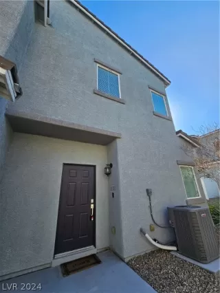 Photo #2: 2567560 Listing