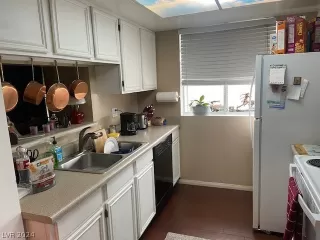 Photo #2: 2567576 Listing