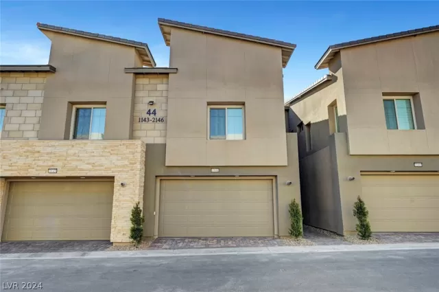 MLS: 2567579 Condo For Sale