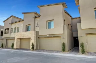 Photo #1: 2567579 Listing 