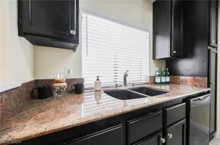 Photo #1: 2567580 Listing 