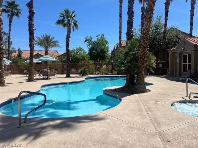 MLS: 2567598 Condo For Sale