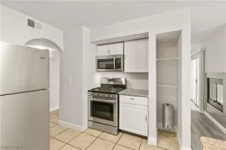 Photo #2: 2567646 Listing 