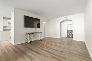 Photo #4: 2567646 Listing 