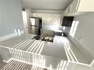 Photo #2: 2567663 Listing 