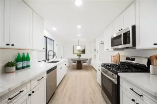 Photo #2: 2567671 Listing 