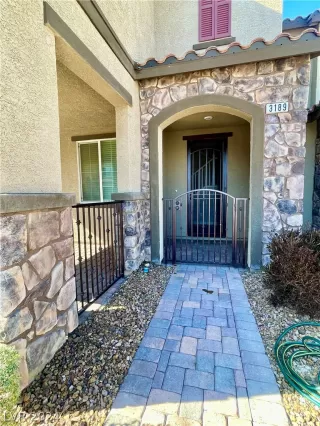 Photo #1: 2567728 Listing 