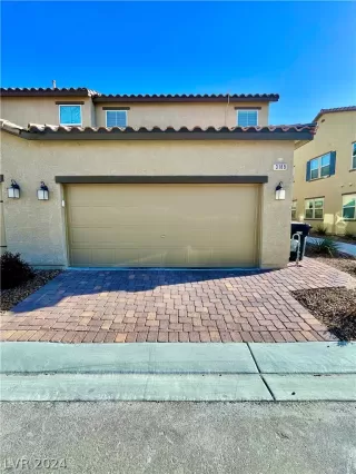 Photo #2: 2567728 Listing 