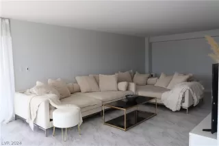 Photo #3: 2567742 Listing 