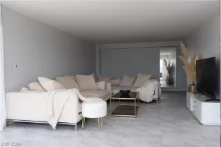 Photo #4: 2567742 Listing 