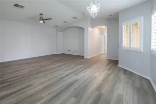 Photo #5: 2567761 Listing 