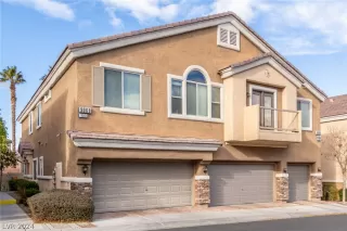 Photo #2: 2567795 Listing