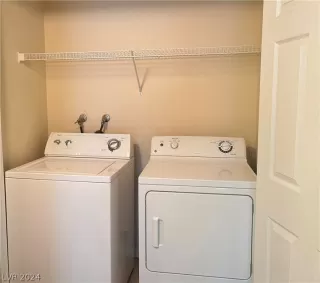 Photo #3: 2567799 Listing