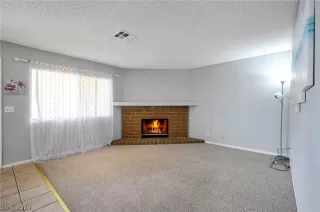 Photo #4: 2567829 Listing