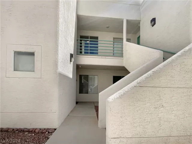 MLS: 2567851 Condo For Sale