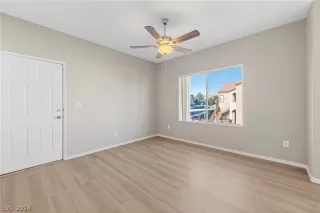 Photo #3: 2567885 Listing