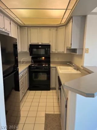Photo #2: 2567896 Listing 