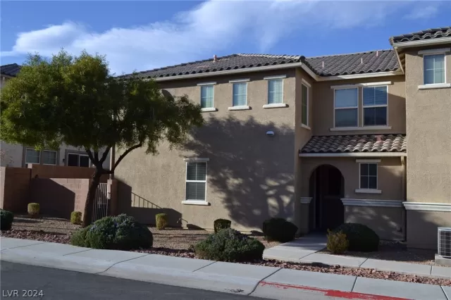 MLS: 2567903 Condo For Sale