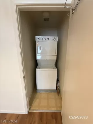 Photo #3: 2567935 Listing