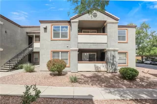 Photo #4: 2567941 Listing