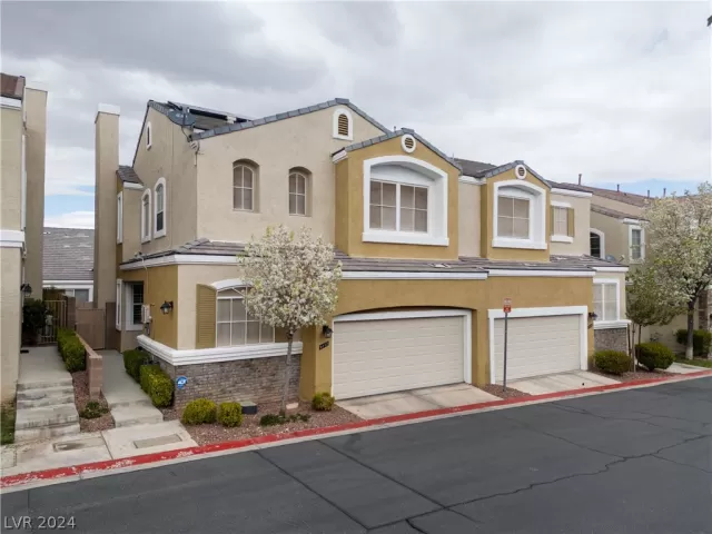 MLS: 2567955 Condo For Sale