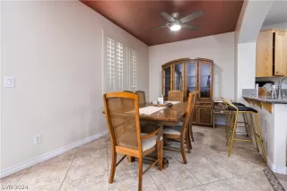 Photo #5: 2567955 Listing