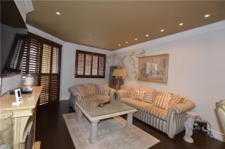 Photo #4: 2567957 Listing