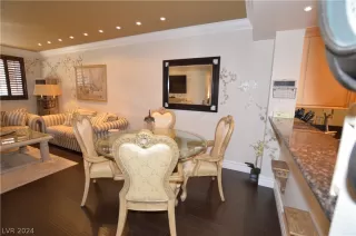 Photo #5: 2567957 Listing