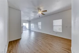 Photo #6: 2567959 Listing