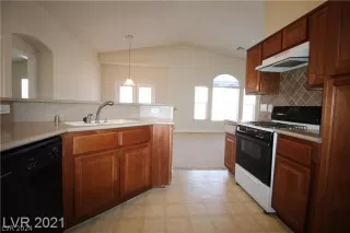 Photo #5: 2567963 Listing 