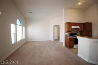 Photo #6: 2567963 Listing 