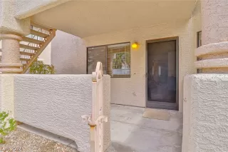 Photo #4: 2567966 Listing