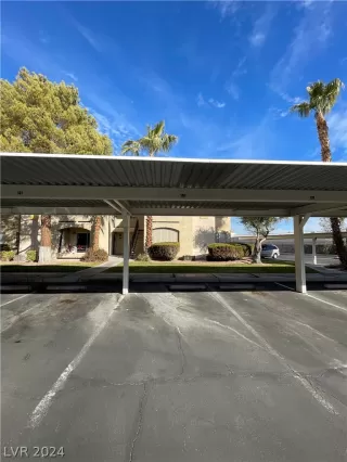 Photo #1: 2567971 Listing 