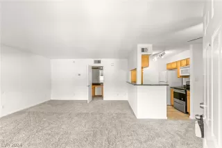 Photo #5: 2567992 Listing 