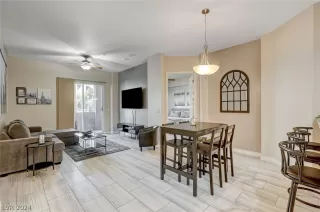 Photo #4: 2568017 Listing